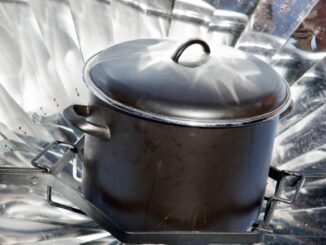 Mit Sonne kochen - wie man im Urlaub am Strand oder auf dem Campingplatz mit Hilfe der Sonne Essen kochen kann":